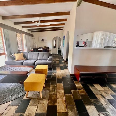 Colonial Village Resort Hervey Bay Esterno foto