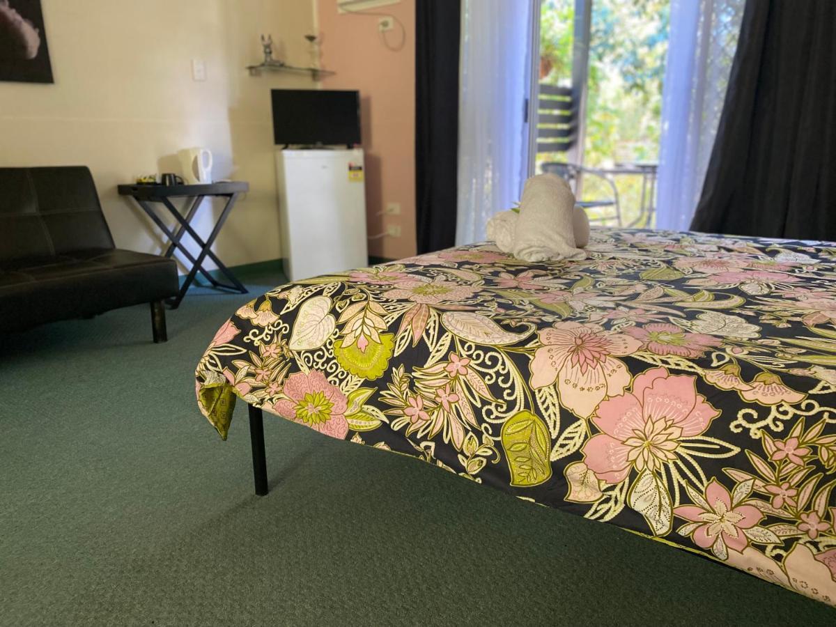 Colonial Village Resort Hervey Bay Esterno foto