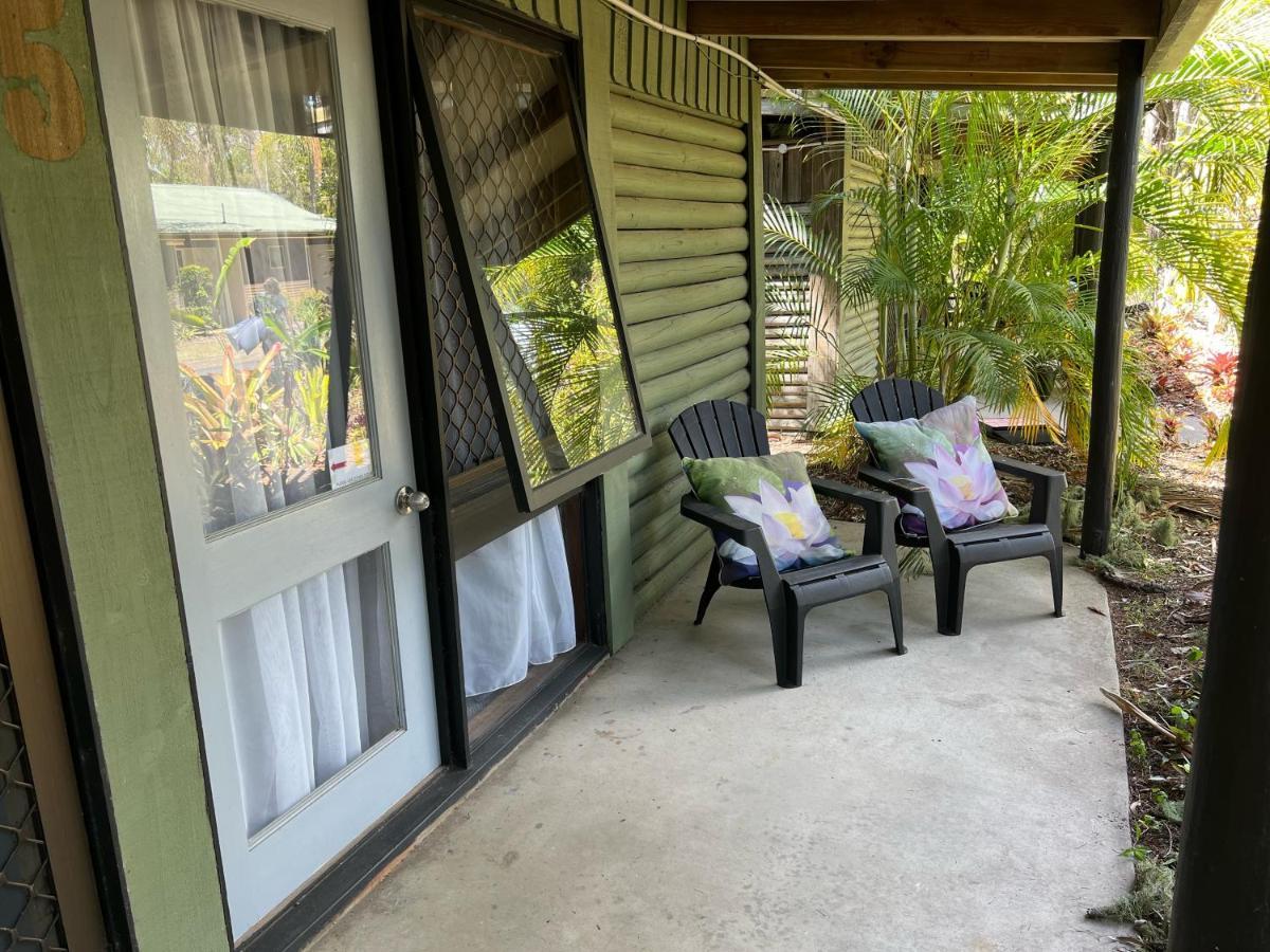 Colonial Village Resort Hervey Bay Esterno foto