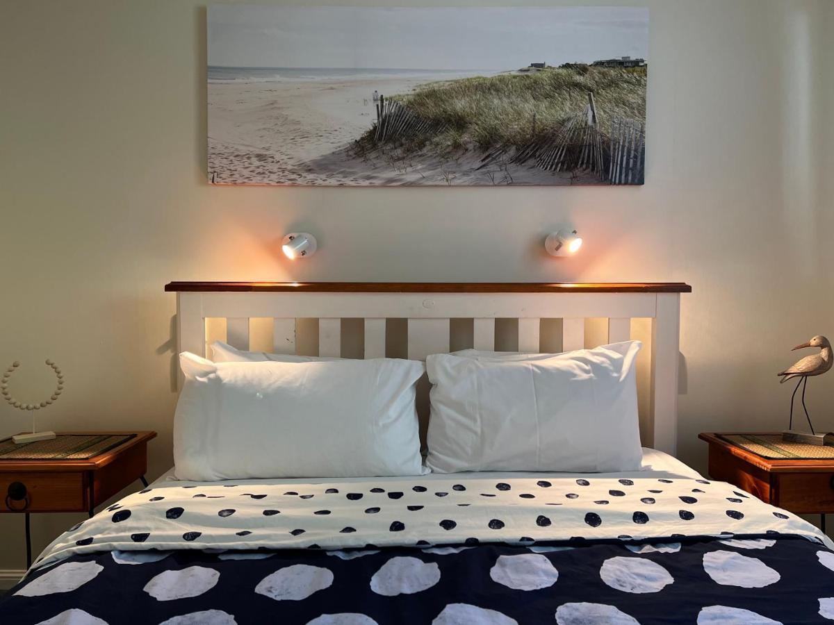 Colonial Village Resort Hervey Bay Esterno foto