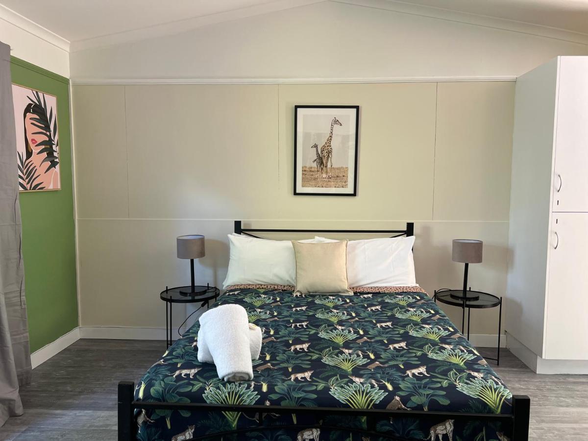 Colonial Village Resort Hervey Bay Esterno foto