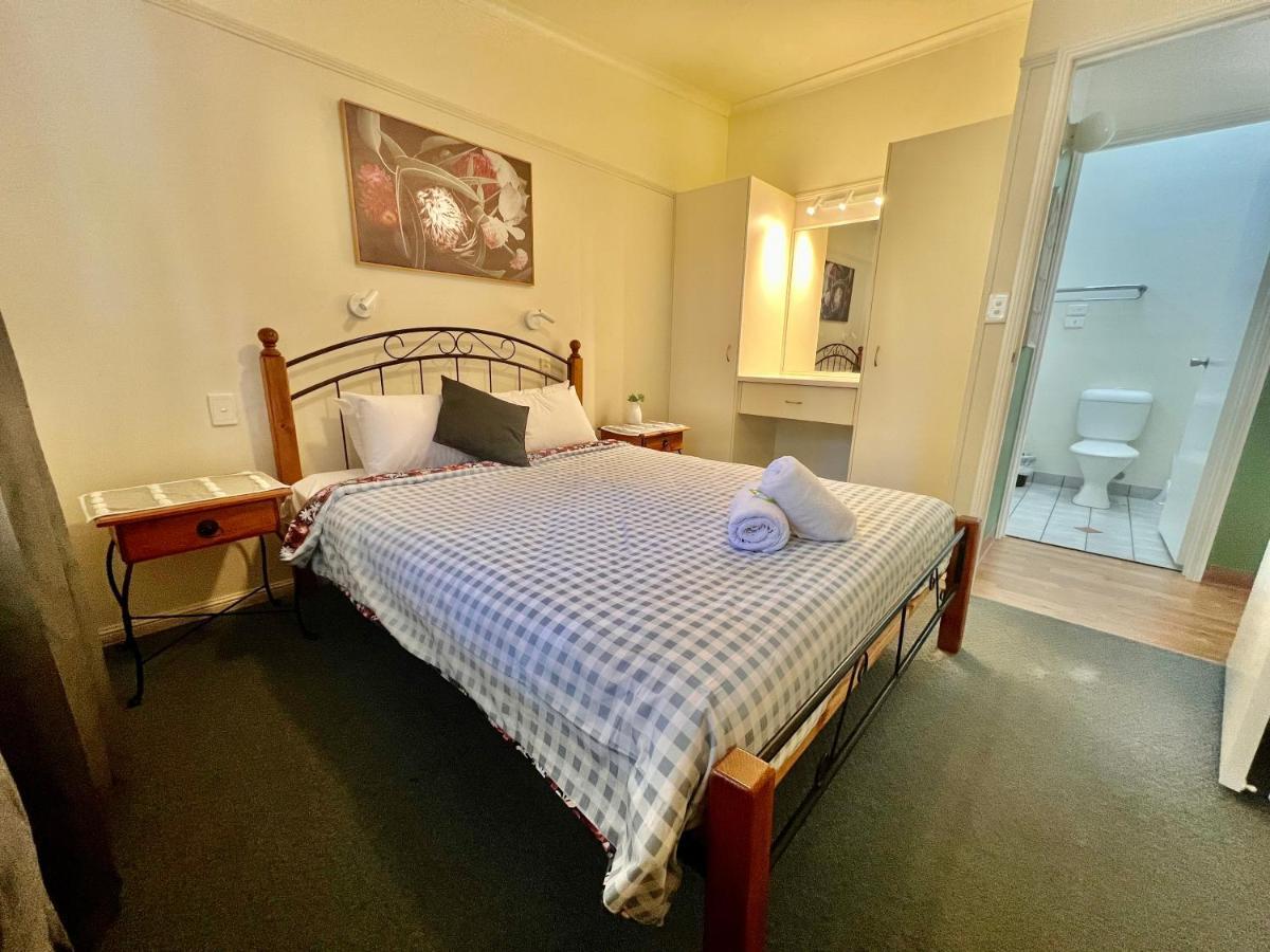Colonial Village Resort Hervey Bay Esterno foto