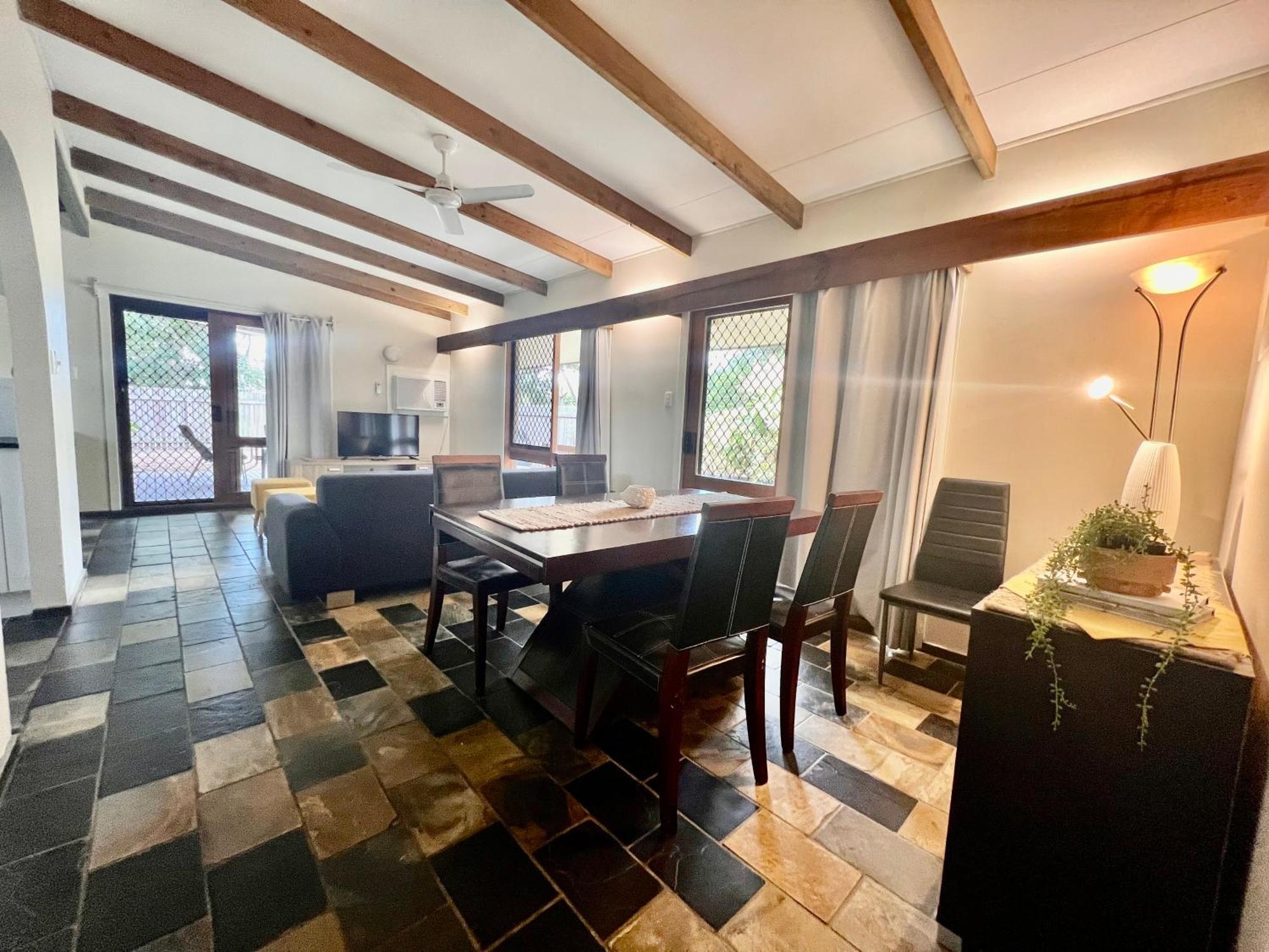 Colonial Village Resort Hervey Bay Esterno foto